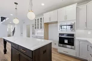 6 Spring Ct, Lopatcong Township, NJ 08865 - Photo 6