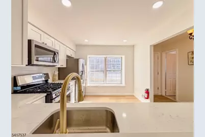 386 Inwood Ct, Franklin Township, NJ 08873 - Photo 10