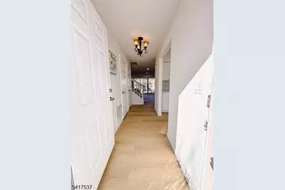 386 Inwood Ct, Franklin Township, NJ 08873 - Photo 4