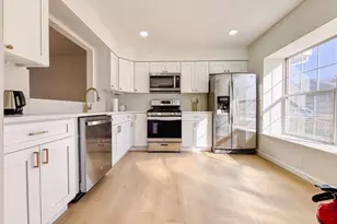 386 Inwood Ct, Franklin Township, NJ 08873 - Photo 2