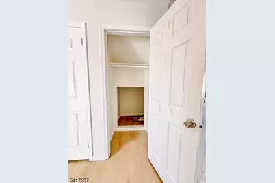 386 Inwood Ct, Franklin Township, NJ 08873 - Photo 6