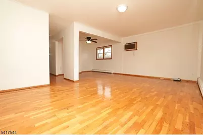 9 Davey St 2nd Floor, Bloomfield, NJ 07003 - Photo 2