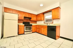 9 Davey St 2nd Floor, Bloomfield, NJ 07003 - Photo 6