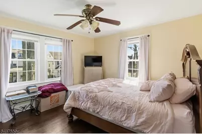 401 Woodland Ave, Roselle Park, NJ 07204 - Photo 16