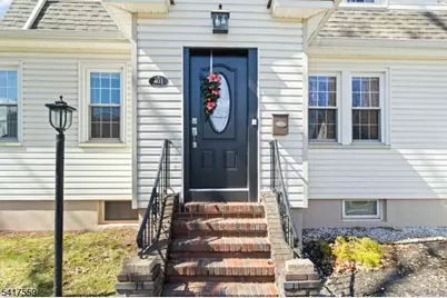 401 Woodland Ave, Roselle Park, NJ 07204 - Photo 4