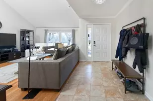 592 Cabot Hill Rd, Bridgewater, NJ 08807 - Photo 6