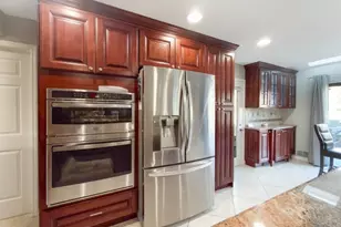 592 Cabot Hill Rd, Bridgewater, NJ 08807 - Photo 18