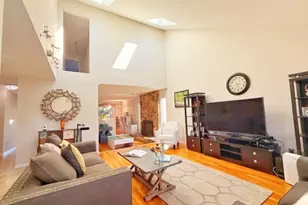 592 Cabot Hill Rd, Bridgewater, NJ 08807 - Photo 6