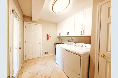 592 Cabot Hill Rd, Bridgewater, NJ 08807 - Photo 18