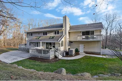 14 Lookout Dr, Roxbury Township, NJ 07852 - Photo 4