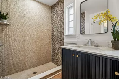 27 Hartshorn Ter, West Orange Township, NJ 07052 - Photo 26