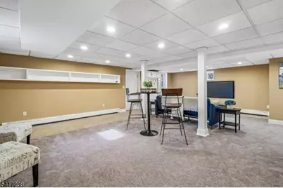 27 Hartshorn Ter, West Orange Township, NJ 07052 - Photo 36