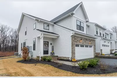 18 Flower Horn Blvd, Randolph Township, NJ 07869 - Photo 2