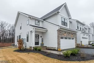 18 Flower Horn Blvd, Randolph Township, NJ 07869 - Photo 2