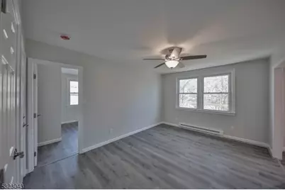 427 E Central Ave, Alpha, NJ 08865 - Photo 4