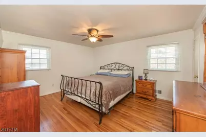 2 Chestnut Hill Rd, Randolph Township, NJ 07869 - Photo 12