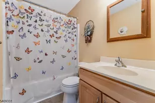 216 Bald Eagle Dr, Lopatcong Township, NJ 08886 - Photo 18