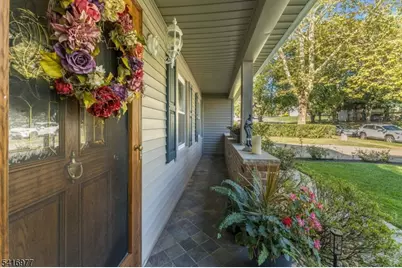 136 Powderhorn Dr, Lopatcong Township, NJ 08865 - Photo 4