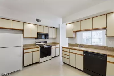 19I Heritage Dr #I, Chatham Township, NJ 07928 - Photo 10