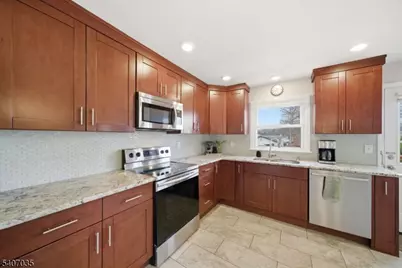 11 Deerfield Rd, Parsippany, NJ 07054 - Photo 12