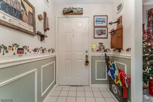 183 Milkweed Ct, Readington, NJ 08887 - Photo 4