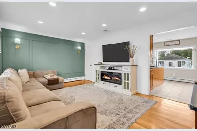 14 Edgewood Ter, Bridgewater, NJ 08807 - Photo 4