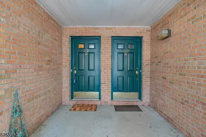 210 Vista Dr, Hanover Township, NJ 07927 - Photo 2