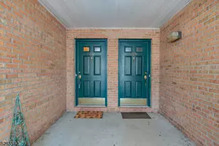 210 Vista Dr, Hanover Township, NJ 07927 - Photo 2