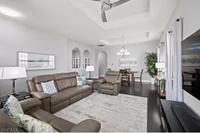 605 Edward St, Lopatcong Township, NJ 08865 - Photo 2