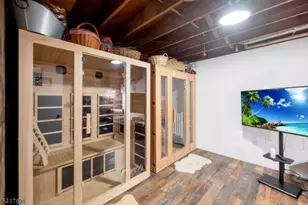 17 Brentwood Dr, North Caldwell, NJ 07006 - Photo 36