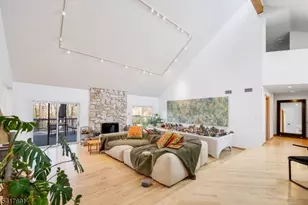 17 Brentwood Dr, North Caldwell, NJ 07006 - Photo 4