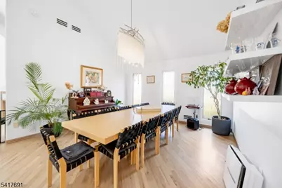 17 Brentwood Dr, North Caldwell, NJ 07006 - Photo 8