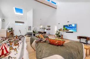 17 Brentwood Dr, North Caldwell, NJ 07006 - Photo 6