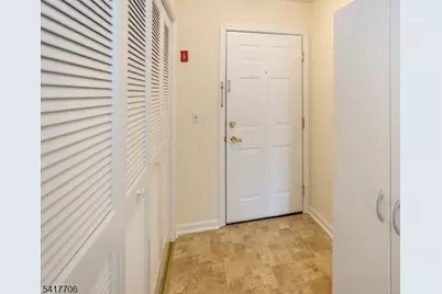 93 Park Edge, Berkeley Heights Township, NJ 07922 - Photo 4