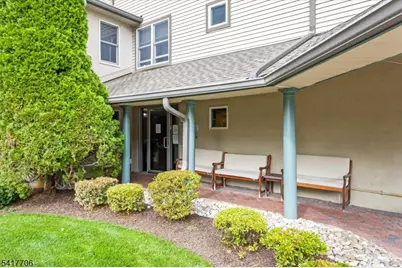 93 Park Edge, Berkeley Heights Township, NJ 07922 - Photo 2