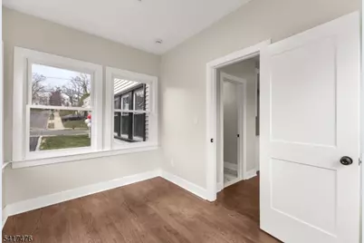 68 Cathedral Ave, Nutley, NJ 07110 - Photo 8
