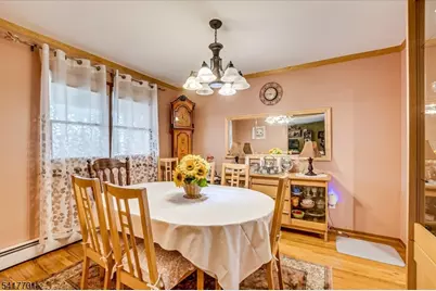 606 Knopf St, Linden, NJ 07036 - Photo 8