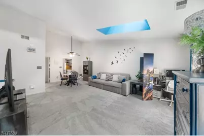 113 Tiffany Blvd, Newark, NJ 07104 - Photo 4