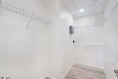 54 Burlington Ct, Hamburg, NJ 07419 - Photo 16