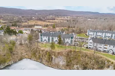 54 Burlington Ct, Hamburg, NJ 07419 - Photo 26