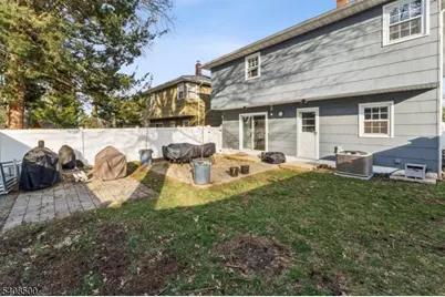 76 Elmwood Ter, Linden, NJ 07036 - Photo 26