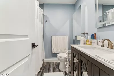 76 Elmwood Ter, Linden, NJ 07036 - Photo 14