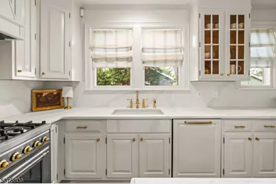 7 Fleming Ter, Maplewood, NJ 07040 - Photo 18