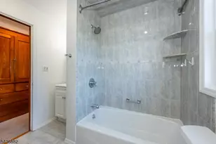 176 Grove Ave, Verona, NJ 07044 - Photo 12