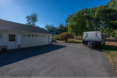 176 Grove Ave, Verona, NJ 07044 - Photo 4