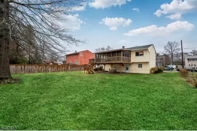 10 Falcon Rd, Mount Olive, NJ 07836 - Photo 24