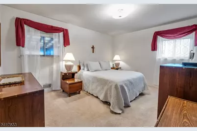 10 Falcon Rd, Mount Olive, NJ 07836 - Photo 12