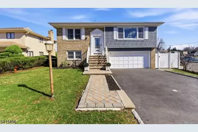 22 Elizabeth Ct, Bloomfield, NJ 07003 - Photo 1