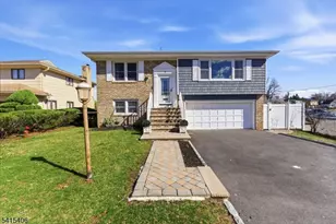 22 Elizabeth Ct, Bloomfield, NJ 07003 - Photo 1