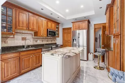 328 E 30th St, Paterson, NJ 07504 - Photo 4